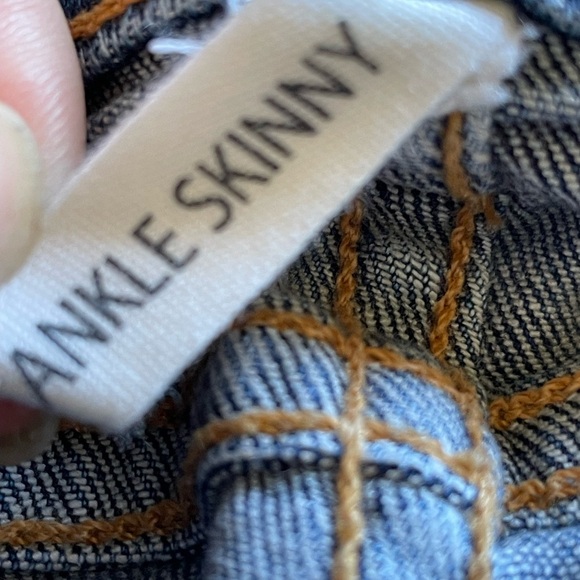 rag & bone CATE STEP HEM SKINNY ANKLE Mid-Rise Jeans In HAMPTON Chewed Hem Sz 26 - Picture 11 of 11